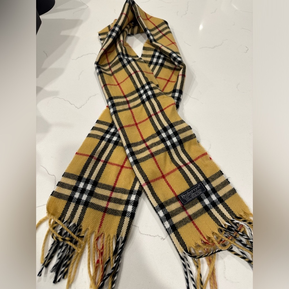Vintage Burberrys London Scarf